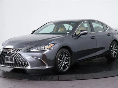 Certified 2022 Lexus ES 350 w/ Premium Package