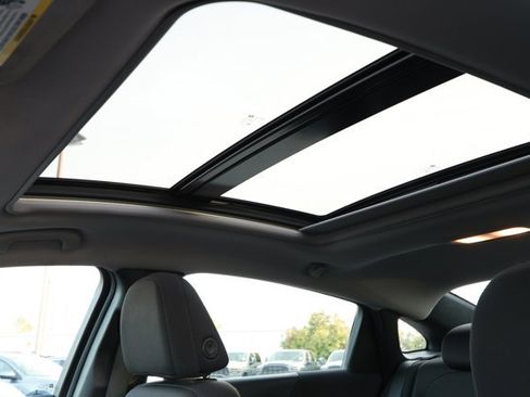 Used 2023 Chevrolet Malibu LT image 20