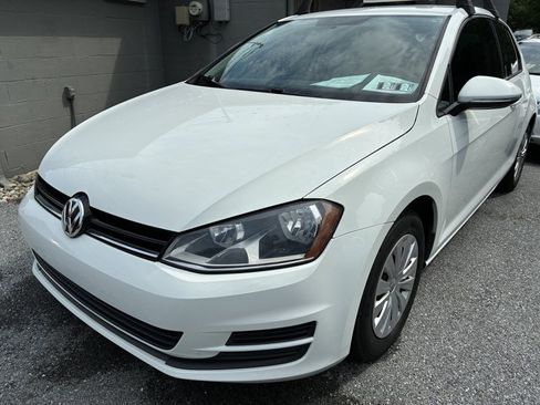 Used 2015 Volkswagen Golf Launch Edition FWD image 1
