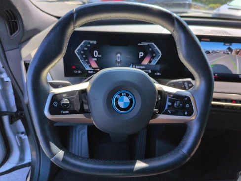Used 2023 BMW iX xDrive50 w/ Premium Package image 18