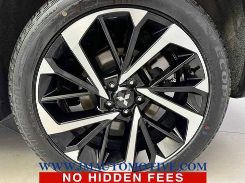 Used 2024 Mitsubishi Outlander SE image 9