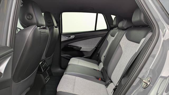 Used 2023 Volkswagen ID.4 Pro RWD image 16
