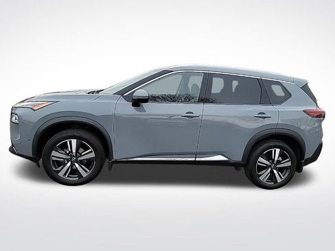 Used 2022 Nissan Rogue SL w/ SL Premium Package image 2