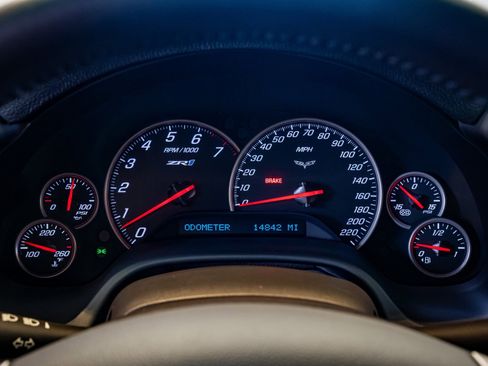 Used 2011 Chevrolet Corvette ZR1 image 13