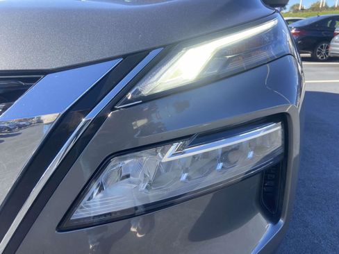 Used 2023 Nissan Rogue SL w/ SL Premium Package image 5