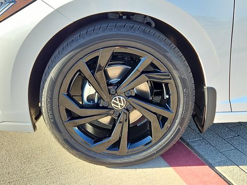 New 2026 Volkswagen Jetta SE image 5