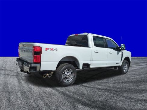 New 2026 Ford F350 Lariat w/ FX4 Off-Road Package image 4