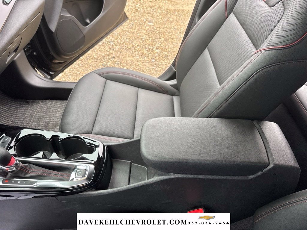 Used 2024 Chevrolet Trax RS w/ Sunroof Package FWD image 19