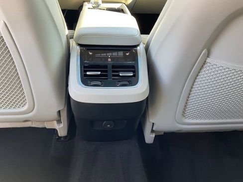 Used 2023 Volvo XC60 B5 Ultimate w/ Climate Package image 18