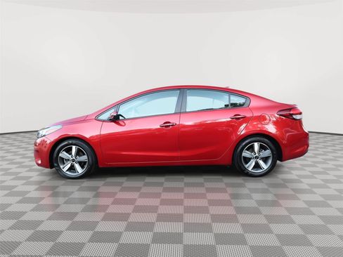 Used 2018 Kia Forte S w/ S Technology Plus Package FWD image 4