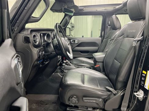 Used 2023 Jeep Wrangler Unlimited Sahara w/ Cold Weather Group AWD/4WD image 21
