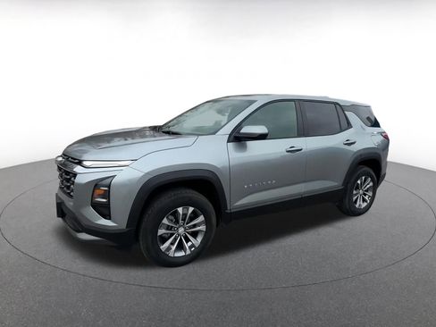 Used 2025 Chevrolet Equinox LT image 8