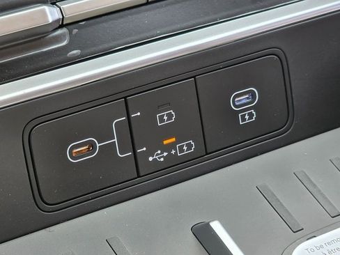 New 2026 Hyundai Santa Fe SE image 28