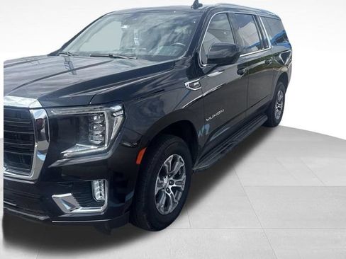 Used 2023 GMC Yukon XL SLE w/ Gmc Pro Safety Plus Package AWD/4WD image 1