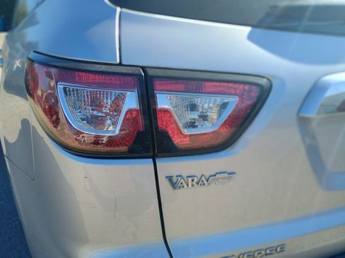 Used 2017 Chevrolet Traverse LS FWD image 7