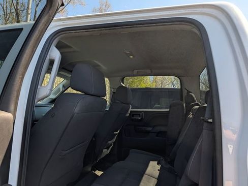 Used 2018 GMC Sierra 2500 SLE w/ Suspension Package, Off-Road AWD/4WD image 5
