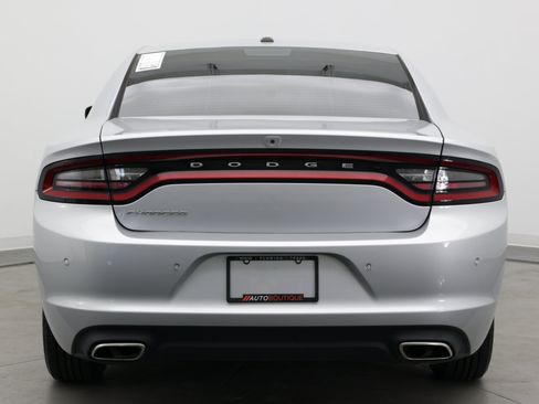 Used 2022 Dodge Charger SXT RWD image 6