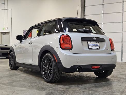 Used 2019 MINI Cooper 2-Door Hardtop FWD image 6