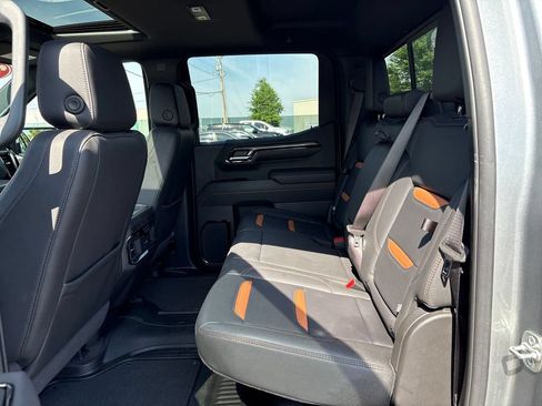 Certified 2025 GMC Sierra 1500 AT4 w/ AT4 Premium Package AWD/4WD image 17