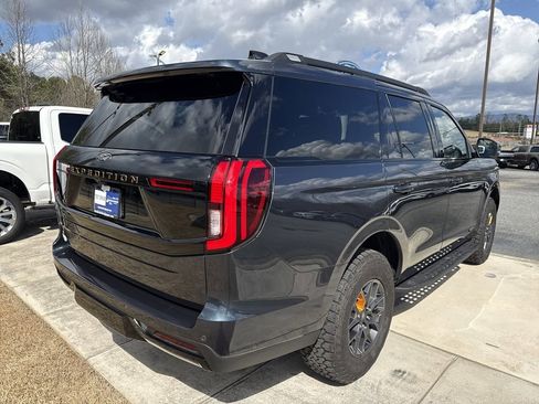 Used 2025 Ford Expedition Tremor image 7