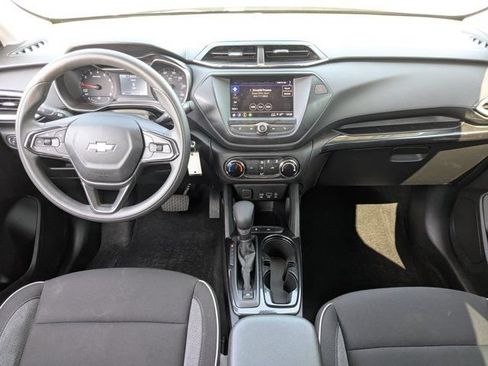 Used 2023 Chevrolet TrailBlazer LS FWD image 13