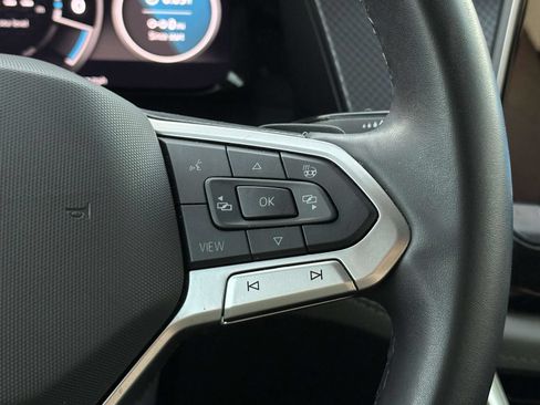 Used 2025 Volkswagen Atlas Peak Edition SE AWD/4WD image 23