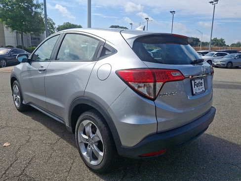 Used 2019 Honda HR-V LX image 6