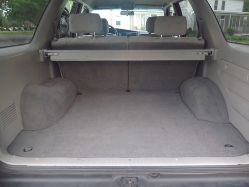 Used 2001 Toyota 4Runner SR5 RWD image 16