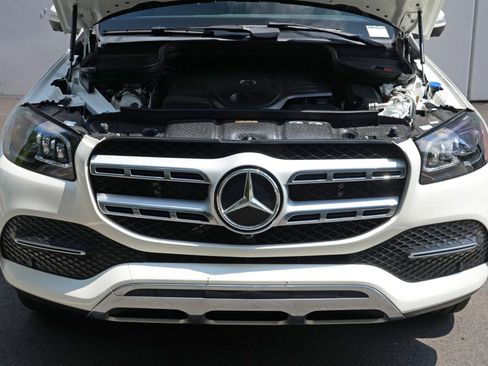 Used 2022 Mercedes-Benz GLS 450 4MATIC w/ Warmth & Comfort Package image 8