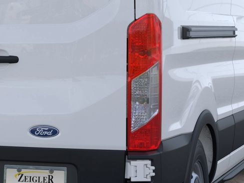 New 2026 Ford Transit 250 148 Medium Roof RWD image 21