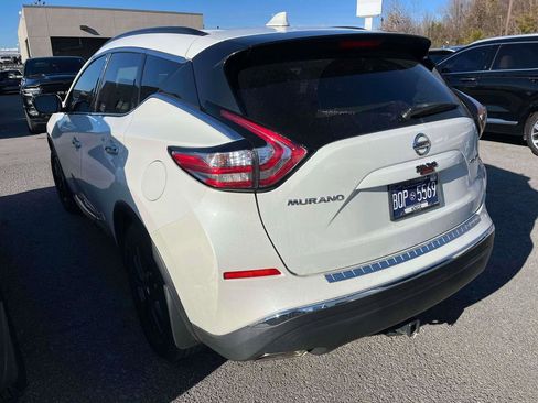 Used 2018 Nissan Murano SV w/ Premium Package image 3