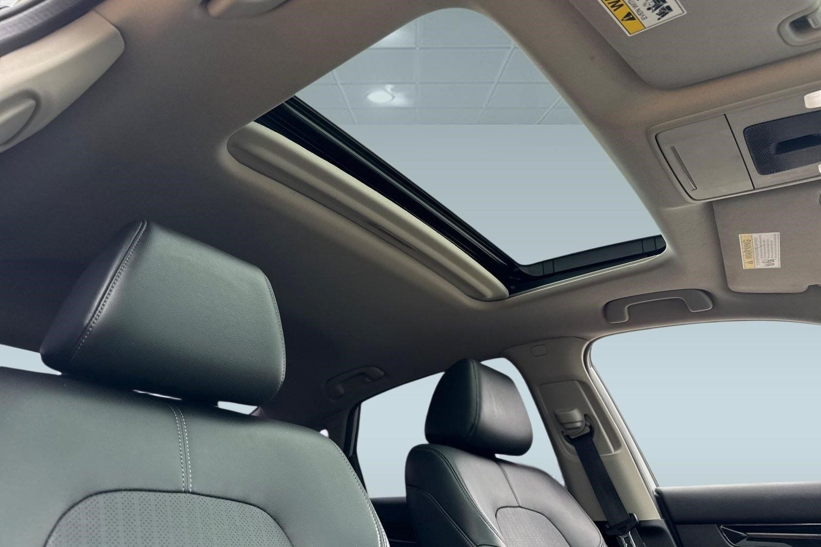 Certified 2022 Honda Civic Touring image 25