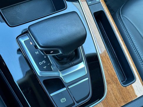 Used 2023 Audi Q5 2.0T Premium w/ Convenience Package image 20