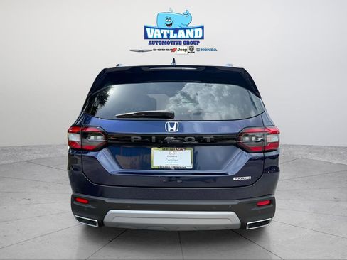 Used 2024 Honda Pilot Touring image 4