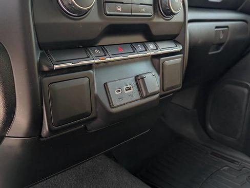 Used 2020 Chevrolet Silverado 1500 LT image 20