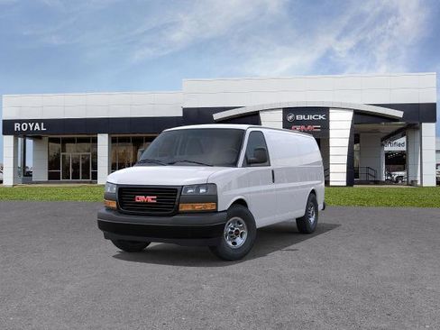 New 2026 GMC Savana 3500 RWD image 8