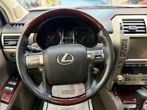 Used 2016 Lexus GX 460 Premium image 11