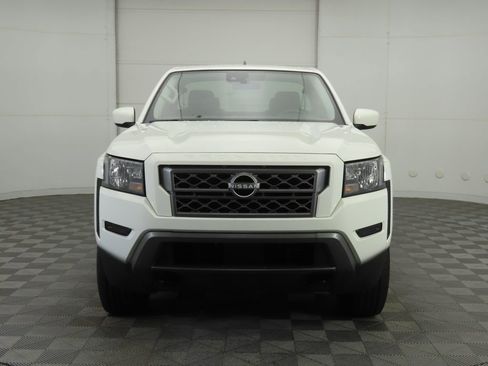 Used 2024 Nissan Frontier SV w/ Technology Package image 2