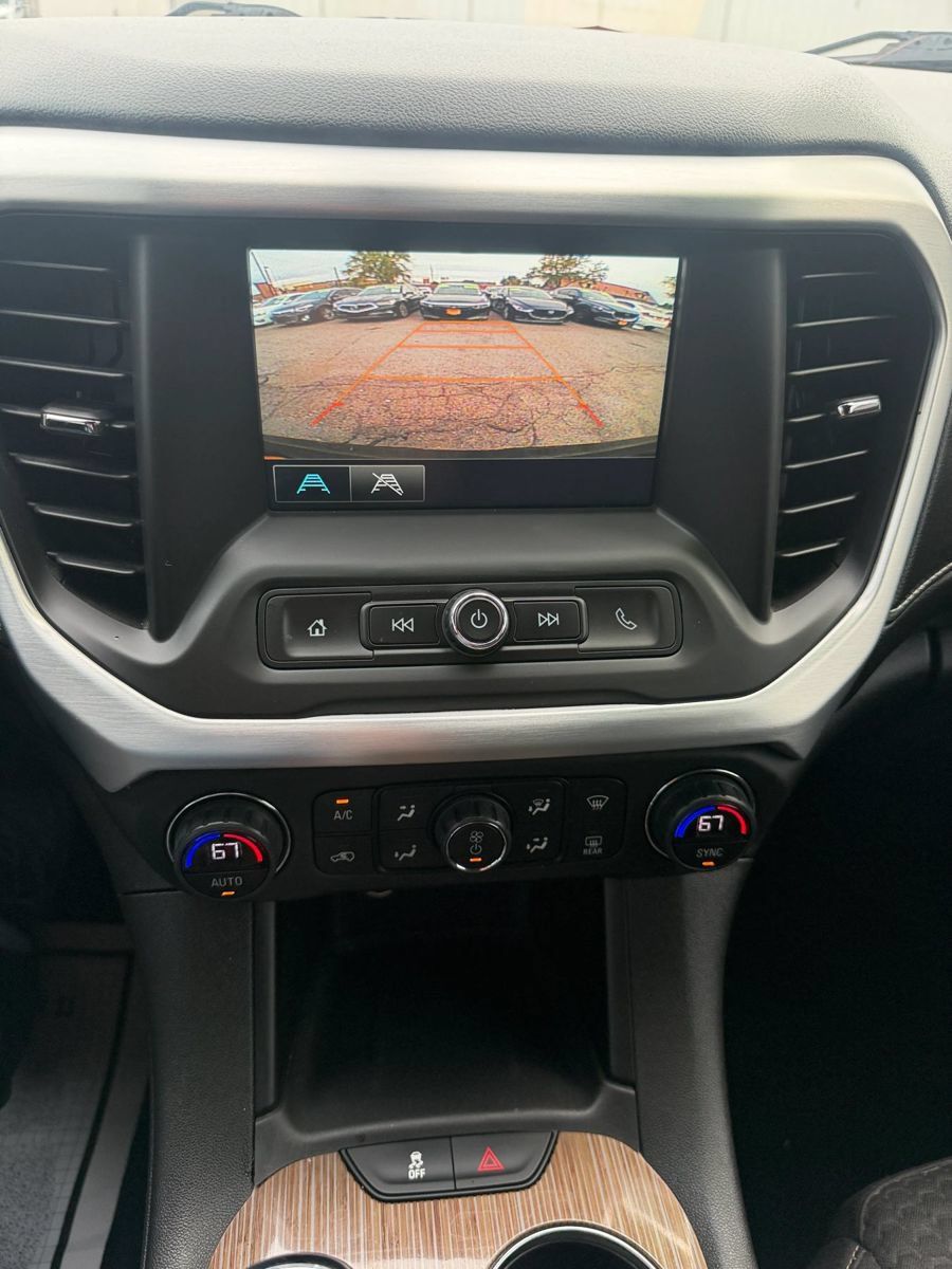 Used 2018 GMC Acadia SLE AWD/4WD image 38