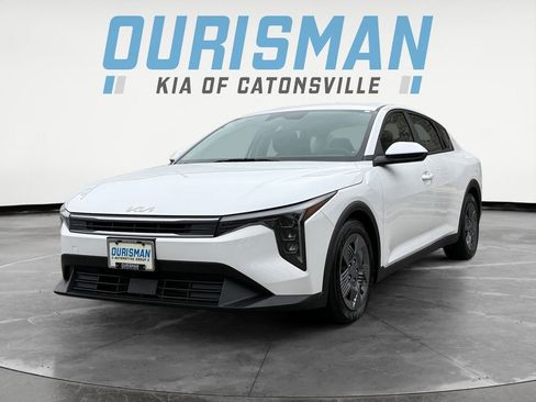 Used 2025 Kia K4 LX image 2