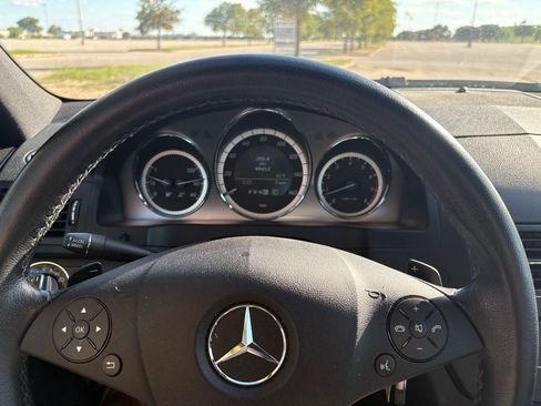 Used 2010 Mercedes-Benz C 300 Sedan image 44