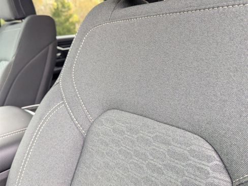 New 2026 RAM 1500 4x4 Crew Cab image 17