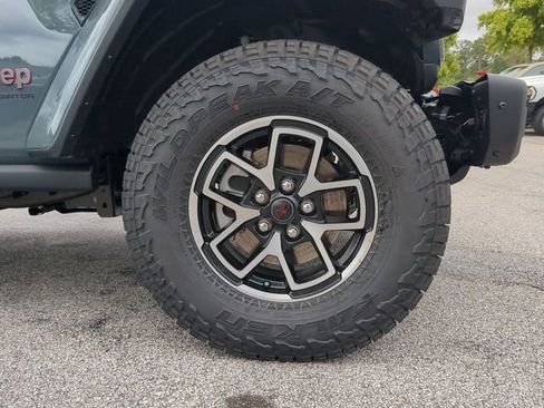 New 2025 Jeep Gladiator Rubicon image 10