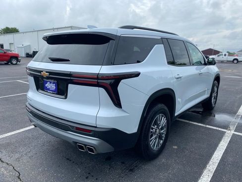 New 2026 Chevrolet Traverse LT w/ Driver Confidence Package FWD image 7