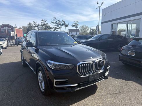 Used 2023 BMW X5 xDrive40i w/ Premium Package AWD/4WD image 6