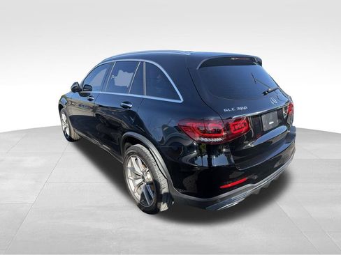 Used 2021 Mercedes-Benz GLC 300 4MATIC image 3
