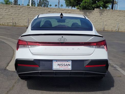 Used 2025 Hyundai Elantra Sport FWD image 28
