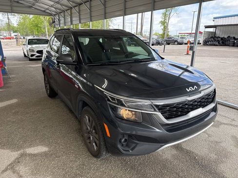 Used 2022 Kia Seltos S image 2