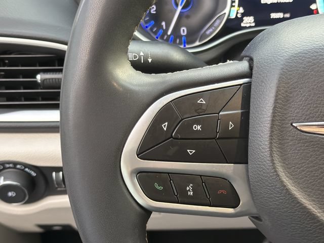 Used 2023 Chrysler Pacifica Touring-L FWD image 24