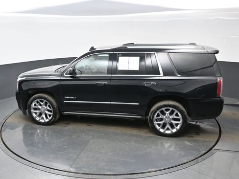 Used 2020 GMC Yukon Denali w/ Denali Premium Package image 39